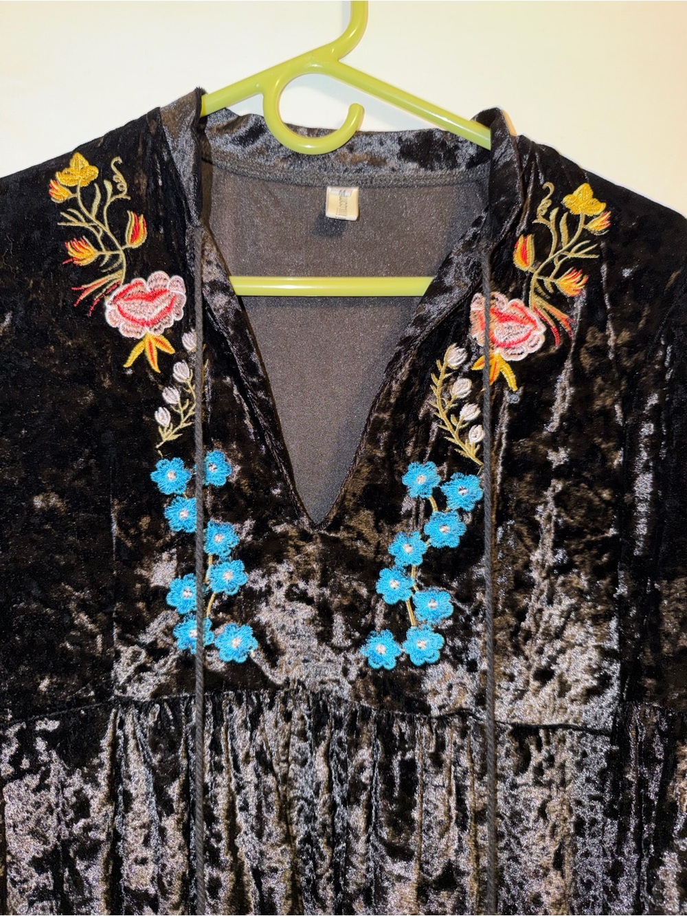 Embroidered Black Velvet Midi Dress with V-Neck - Picture 2 of 6